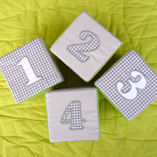Cubes brodés chiffres